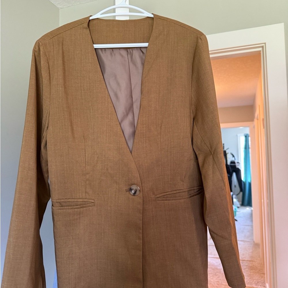 Women's Tan Blazer
